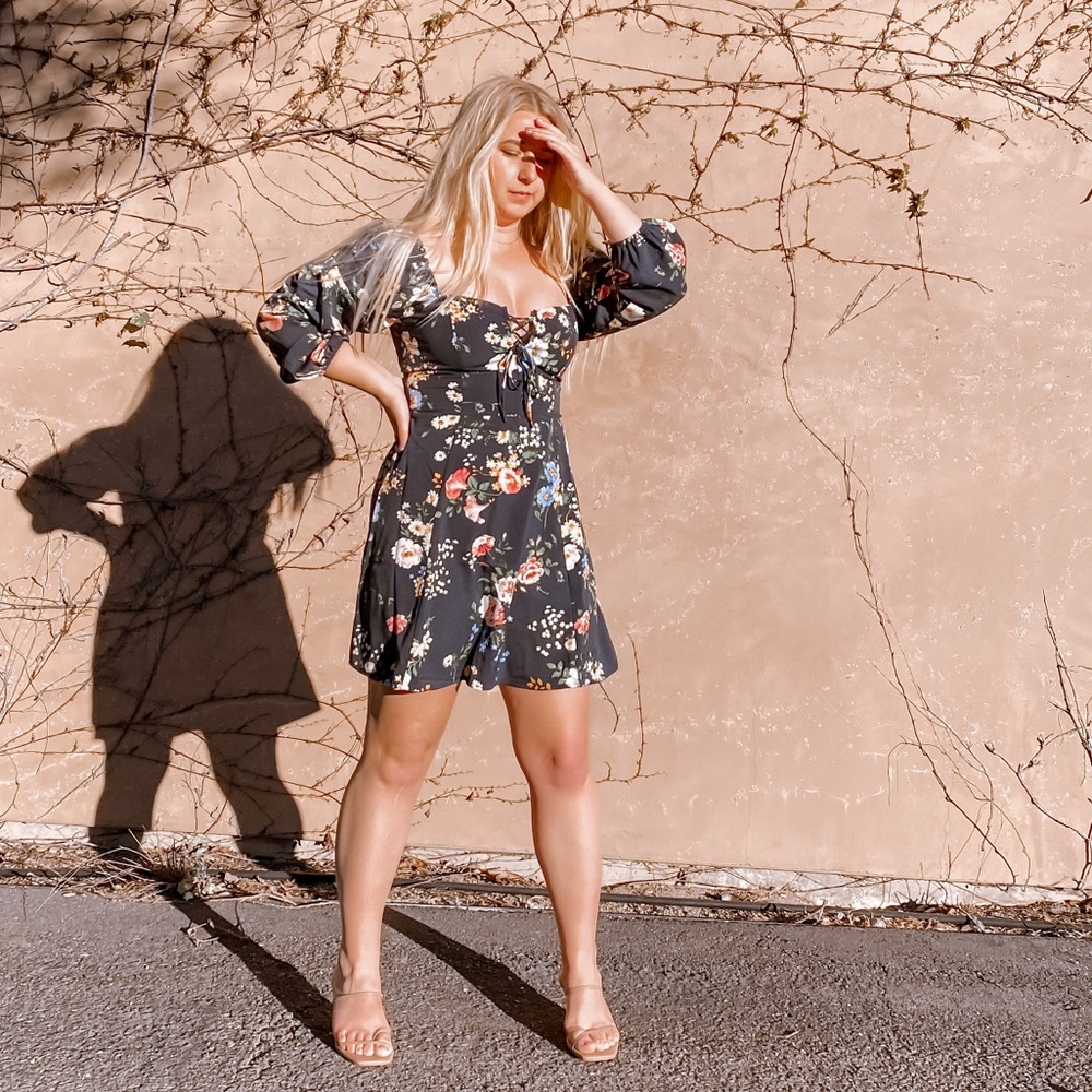 Abercrombie & Fitch long sleeve floral dress